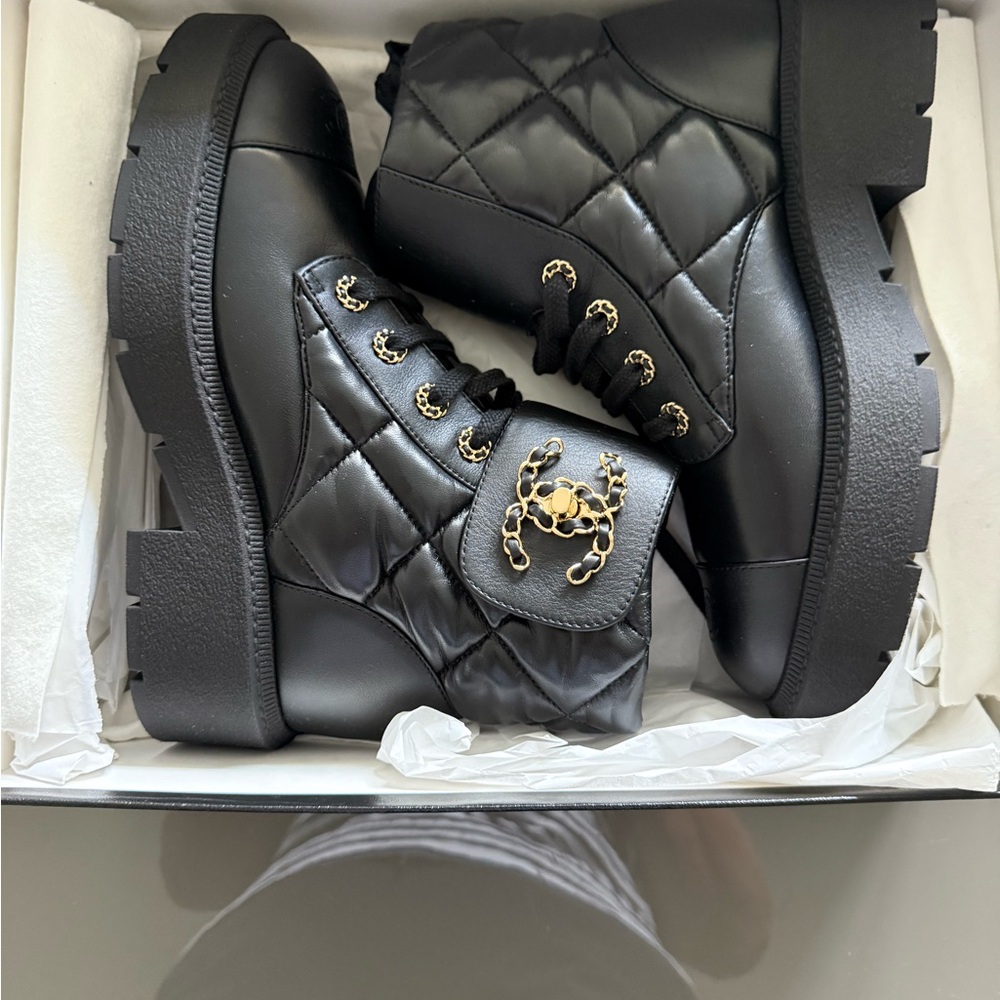 Chanel 100% authentic Black Quilted Women's Boots